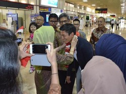 Rio Haryanto Disambut Hangat Masyarakat Indonesia di Bahrain
