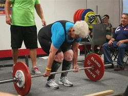 Shirley, Nenek 78 Tahun yang Masih Bisa Angkat Beban Seberat 111 Kg