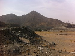 Gua Tsur, Tempat Abu Bakar Disengat Kalajengking saat Menemani Nabi Hijrah