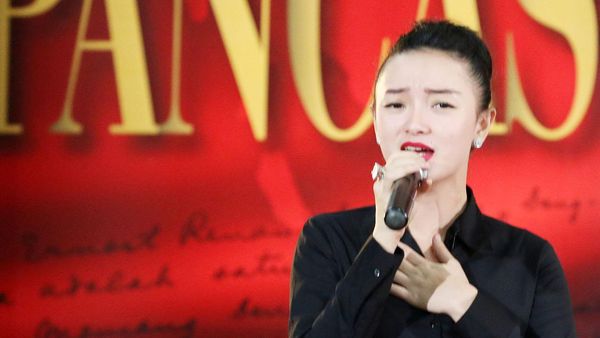 Zaskia Gotik Minta Maaf di DPR