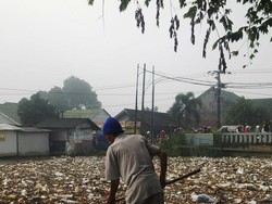 Begini Penampakan Sungai Cinambo Saat Jadi Lautan Sampah Sebelum Bersih Dalam Semalam