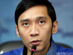 Manuver Ibas Sanjung Ayahanda Berbalas Sindiran Pedas