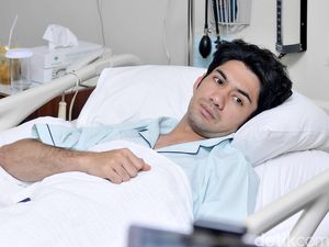 Perankan BJ Habibie, Reza Rahadian Sakit Tifus