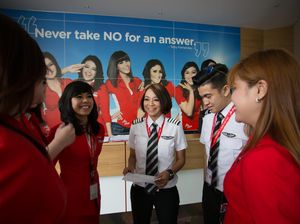 AirAsia Akan Hadirkan Seragam Chic & Classy untuk Pilot Wanitanya