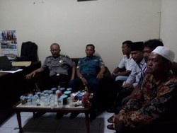 Masuk Perairan Bangkalan, Tiga Perahu Berawak 20 Nelayan Pasuruan Dikepung Warga