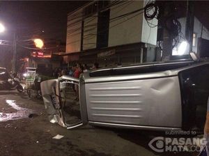 Xenia Terguling di Jalan Dr Satrio yang Mengarah ke Kampung Melayu