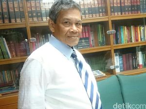 Ngopi-ngopi Hakim Kasus BLBI Berujung Sanksi Ngopi-ngopi Hakim Kasus BLBI Berujung Sanksi