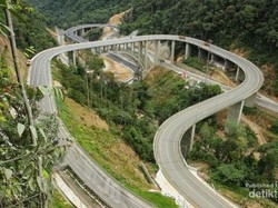 Jembatan Kelok 9, Mahakarya Cantik dari Sumbar