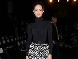 Foto: Tips Bergaya dengan Turtleneck Rp 3,4 Juta yang Jadi Favorit Seleb