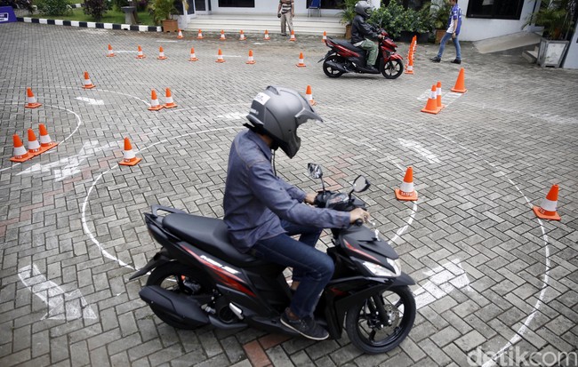 Ini Syarat dan Cara Bikin SIM Ini Syarat dan Cara Bikin SIM