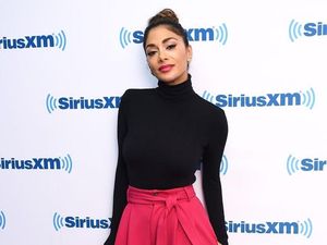 Tips Berbusana untuk Hari Natal dari Nicole Scherzinger