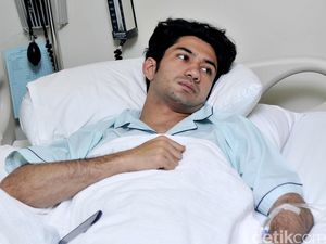 Sakit Tifus, Begini Kondisi Reza Rahadian Sekarang