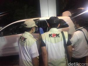 Dirut PT Brantas Tengok Penggeledahan KPK di Kantornya