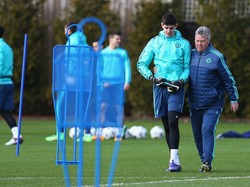 Hiddink: Pemain Chelsea Barangkali Sudah Pikirkan Piala Eropa