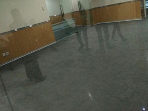 Ruang Wakil Ketua DPRD DKI M Taufik Disegel KPK, Pria-pria Berbatik Berjaga