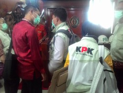 Tim KPK Tiba, Langsung Menggeledah di Lantai 2 Kejati DKI