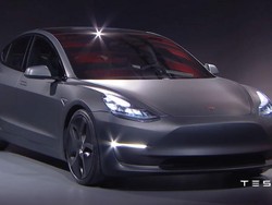 Tesla Resmi Kenalkan Model 3, Harganya Rp 400 Jutaan