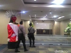 Selesai Geledah Gedung DPRD DKI, Penyidik KPK Bawa 2 Dus Berkas Raperda