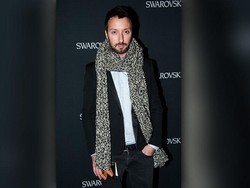 Anthony Vaccarello Gantikan Hedi Slimane Sebagai Desainer Saint Laurent