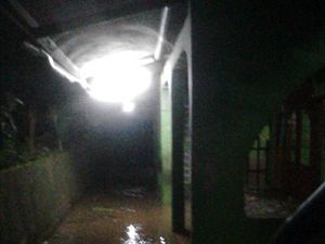 Katulampa Sempat Siaga 1, Daerah Bantaran Ciliwung Mulai Tergenang Katulampa Sempat Siaga 1, Daerah Bantaran Ciliwung Mulai Tergenang