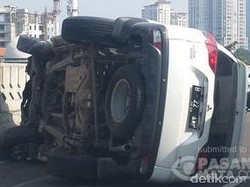 Pajero Terguling, JLNT Antasari ke Blok M Padat Merayap