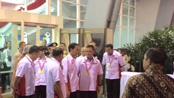 Jokowi: Pemerintah Sudah Bertemu FIFA, Semoga Masalah PSSI Selesai Mei