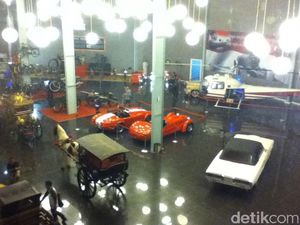 Top Abis, Koleksi Mobil di Museum Angkut