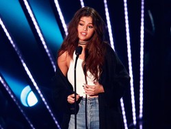 Selena Gomez Akan Konser di Indonesia?