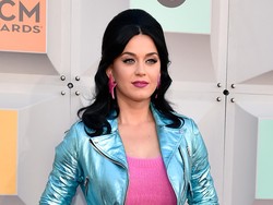 Rahasia Wajah Cantik Katy Perry Tanpa Operasi Plastik