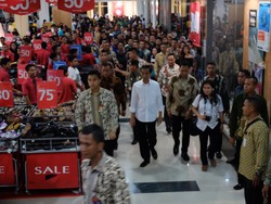 Presiden Jokowi Mendadak Kunjungi Mal di Ambon