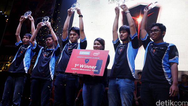 Kanaya e-Sports Juara Lenovo Gaming League