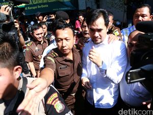 Bang Ipul Bantah Alami Kesulitan Ekonomi