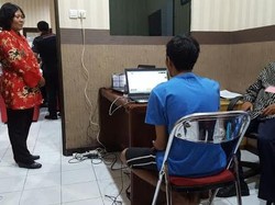 Satu Tahanan Narkoba Ikuti UNBK di Kantor Polisi