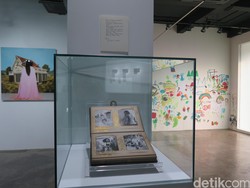 Demi Pameran Tunggal Rumah, Anton Ismael Riset ke Kawasan Lima Gunung