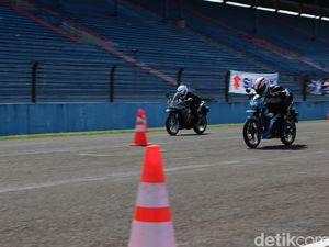 Drag Race Suzuki Satria dengan GSX 1000, Motor 150 cc dan 250 cc, Ini Hasilnya Drag Race Suzuki Satria dengan GSX 1000, Motor 150 cc dan 250 cc, Ini Hasilnya
