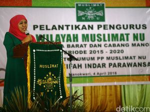 Khofifah Lantik Pengurus Muslimat NU Papua Barat