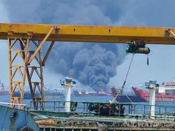 Tug Boat Terbakar di Pelabuhan Tanjung Priok