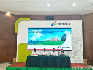 Karyawan Pertamina dan Eks Petral Diperiksa KPK Karyawan Pertamina dan Eks Petral Diperiksa KPK