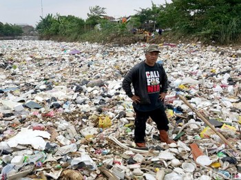 Panas Sampah Cikapundung