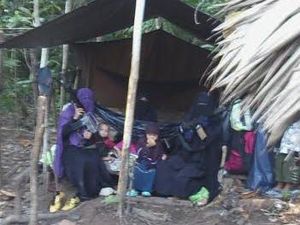 Hakim Belum Siap, Vonis Istri Anak Buah Santoso Ditunda