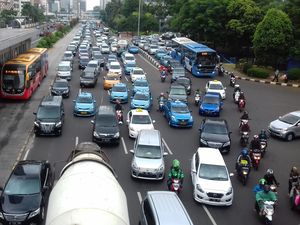 Hari Pertama Uji Coba Penghapusan 3 in 1, Lalin di Sudirman Mulai Macet Hari Pertama Uji Coba Penghapusan 3 in 1, Lalin di Sudirman Mulai Macet