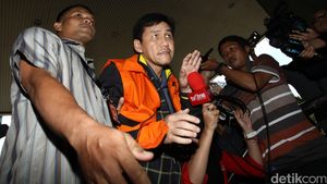 Pemeriksaan Perdana Ariesman Widjaja