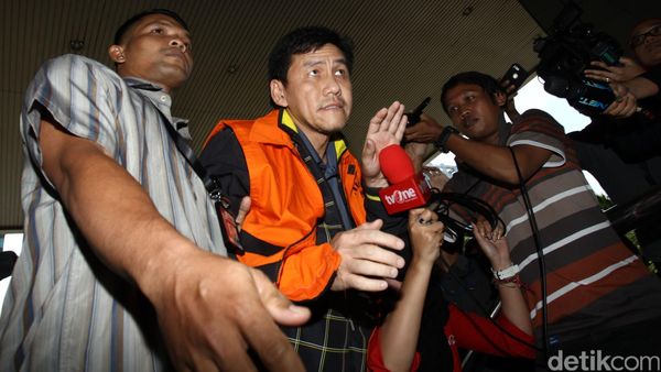 Pemeriksaan Perdana Ariesman Widjaja