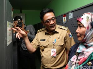 Wagub Djarot Pantau UN di SMAN 2 Jakarta