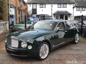Bentley Mulsanne Ratu Inggris Dilelang
