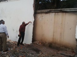 Tembok DPRD Solo Ambruk Saat Dibongkar, 1 Pekerja Tewas