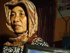 Ibunda Sebut Irma Bule Digigit King Cobra di Paha Kanan Selama 30 Menit Ibunda Sebut Irma Bule Digigit King Cobra di Paha Kanan Selama 30 Menit
