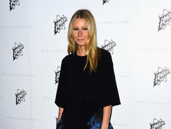 Putri Gwyneth Paltrow Minta Produk Makeup Seperti Milik Kardashian-Jenner