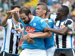 Higuain Dihukum Skors Empat Laga