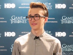 Perankan Bran Stark, Isaac Hempstead Wright Senang Selalu Digendong Hodor